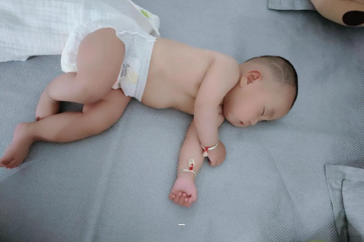 迁西怀孕肚子撑的难受