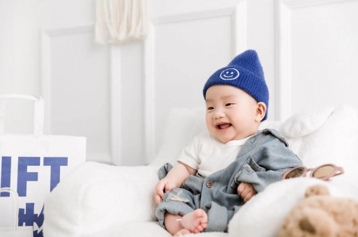 迁西宝宝眼睛红红的 迁西宝宝眼睛红红的